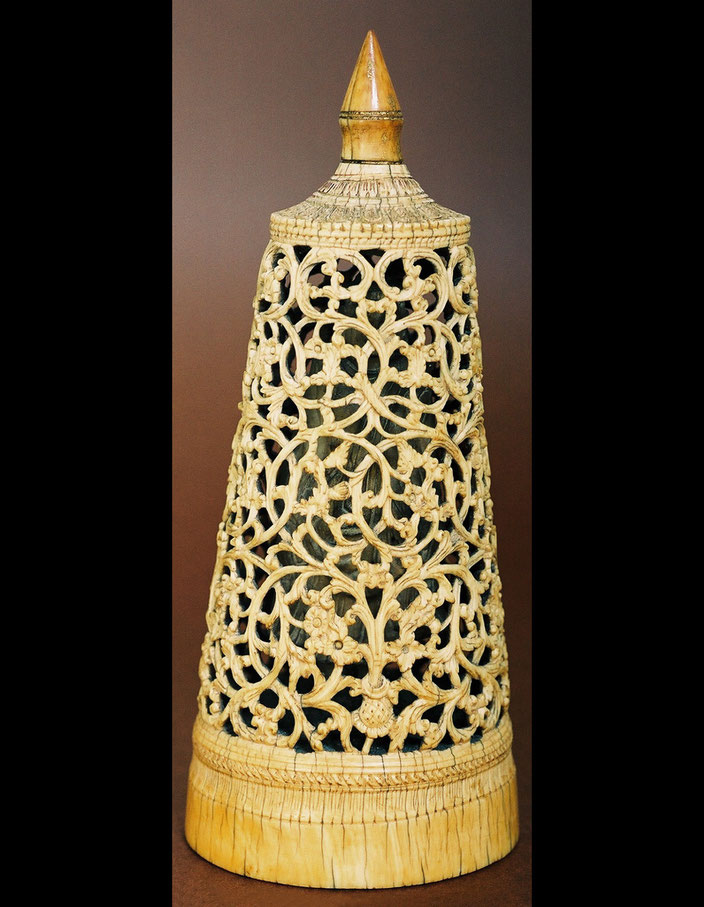 Stupa (cheddi), Burma • Ivory • H. 19 cm • Private collection