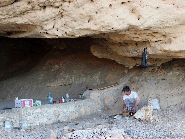 Oman Höhle Zelt grenzenlosunterwegs