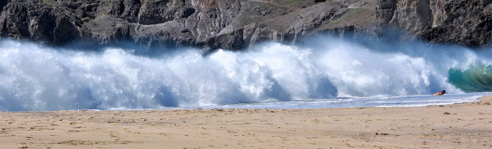 Große Welle, Schwimmer, Lanzarote, Strand