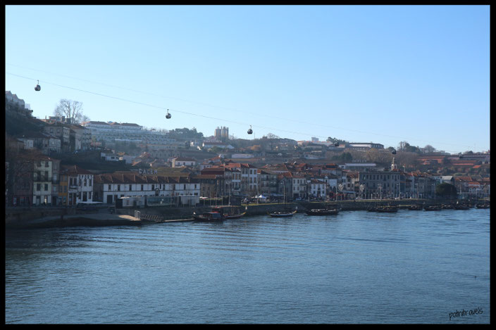 Ausblick auf Villa Gaia de Nova und die Portweinkellereien