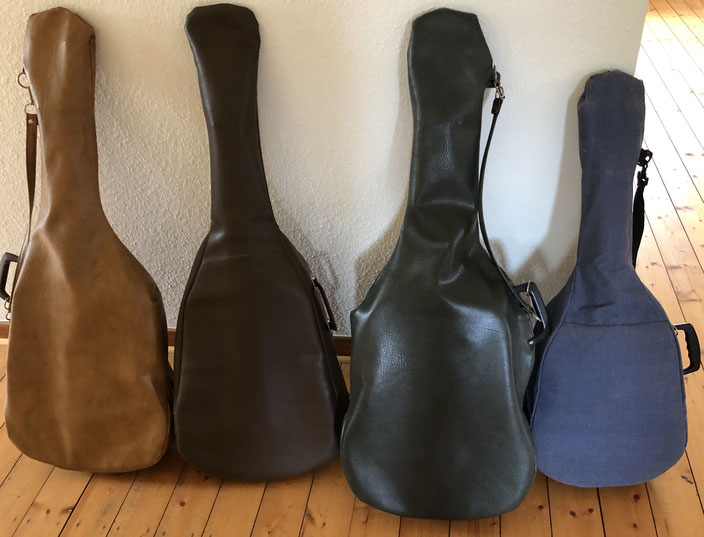 Diese vier Gitarren werden euch von der Kirchengemeinde Segelhorst für die ersten Gehversuche zur Verfügung gestellt.