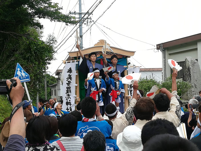 お木車と音頭取り