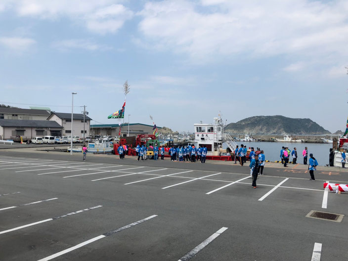 車が停まっていない駐車場