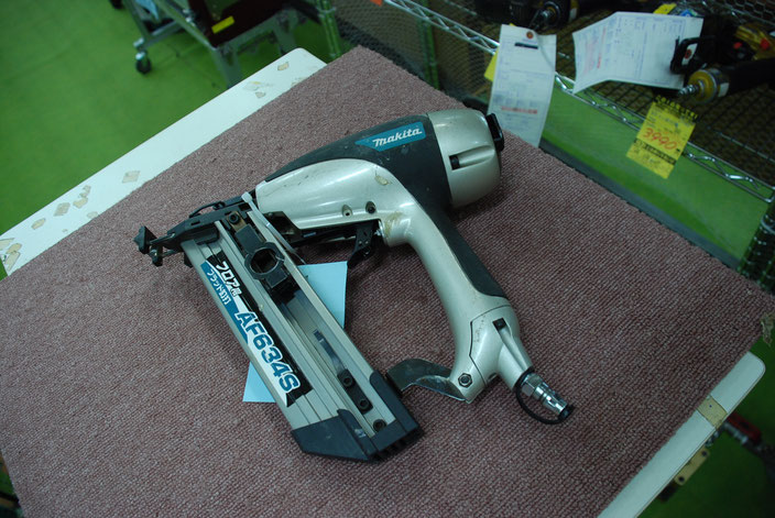 マキタ エア釘打機
