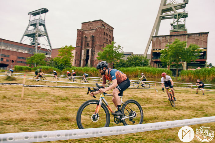 Sportlich gehts beim RONDE Gravel Minator und ROSE GErman Gravel Masters powered by Schwalbe zur Sache