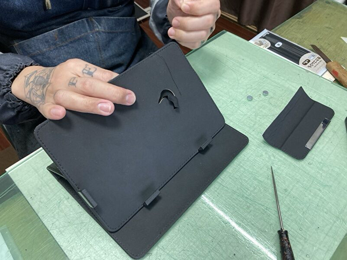オーダーメイド、リメイク修理、製作風景・森革工房