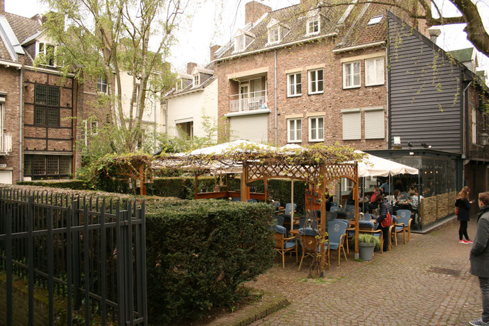 Maastricht Netherlands ofpenguinsandelephants cafe restaurant Petit Cafe Moriaan