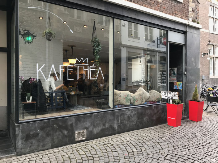 Maastricht Netherlands ofpenguinsandelephants cafe coffee Kafetea