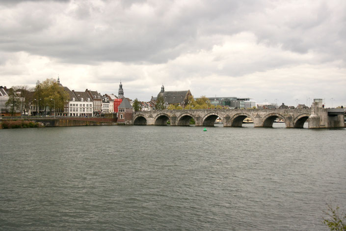Maastricht Netherlands ofpenguinsandelephants river Maas view bridge