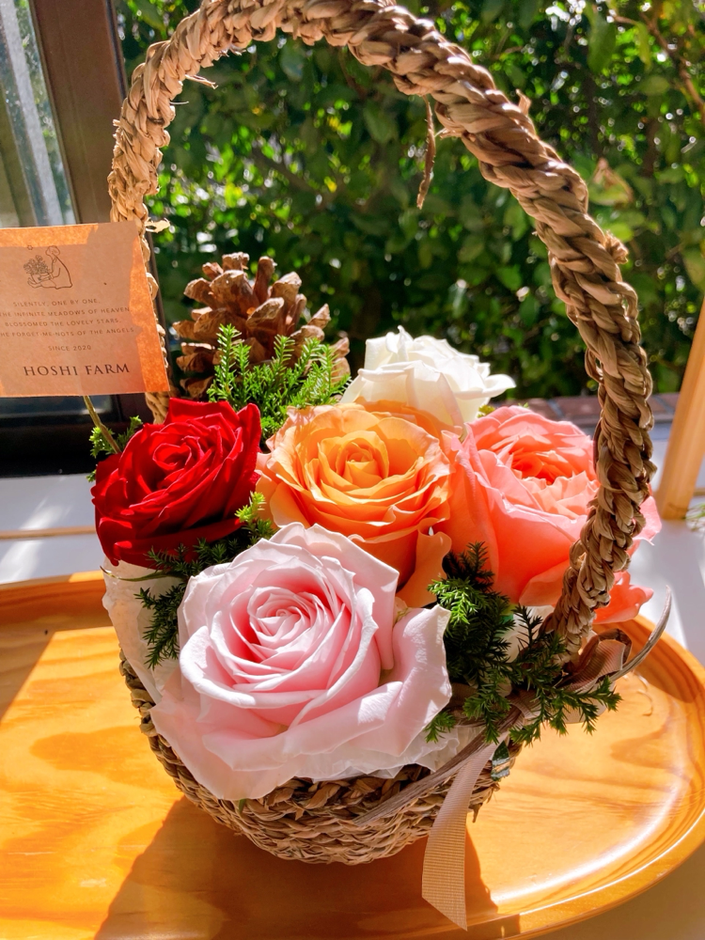 15周年のお祝いにと、バラのブーケをいただきました。恵さん、ほんとうにありがとうございます!嬉しかったです❤