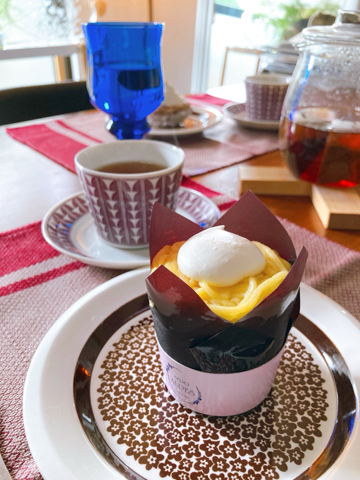 こちらも、成城アルプスさんのモンブラン。この写真クリックで→栗名月お茶会の申し込み画面へ