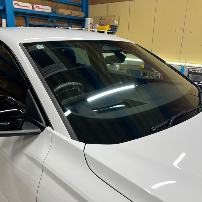 Audi SQ6 Sportback e-tron　カーフィルム施工　プロテクションフィルム施工　新潟　フロントガラス