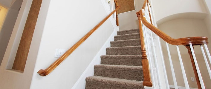 Carpeted staircase cleaning Amsterdam