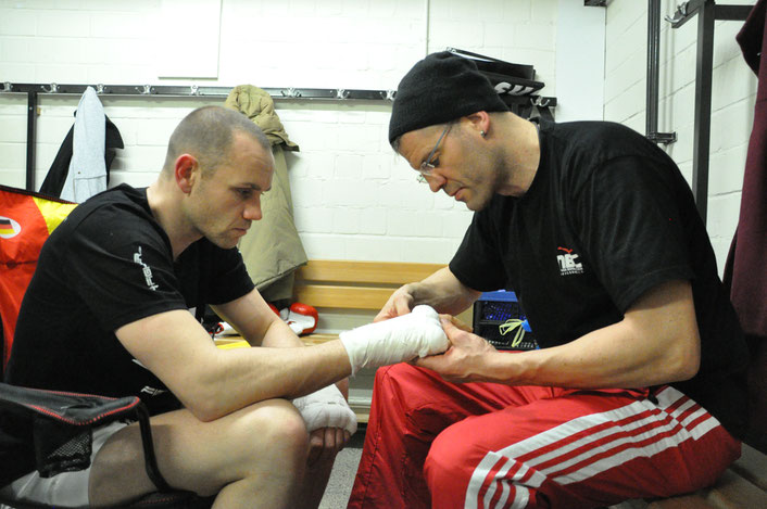 Taping mit Trainer Achim Böhme MBC Ludwigsburg