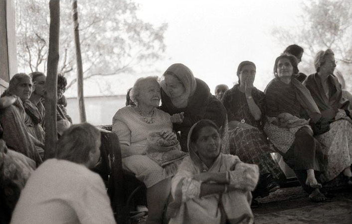 1976, Upper Mejerabad ; Judith is seated at the far right - photo taken by David Fenster