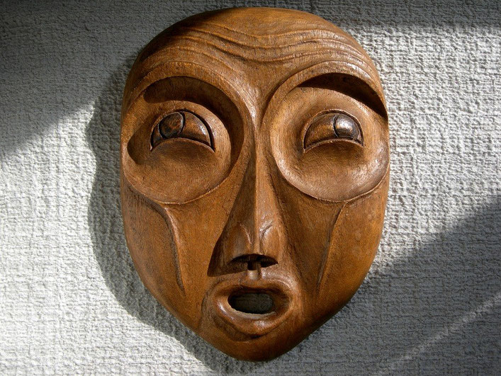 D'après un masque indien kwakiutl. Sculpture sur bois. ARob, 1988.