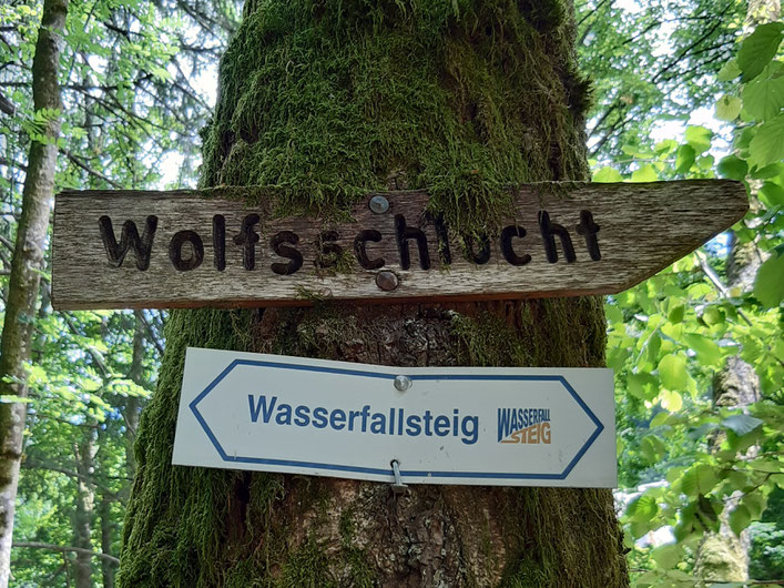 Den Namen bekam die Schlucht vermutlich durch ihre Wildheit