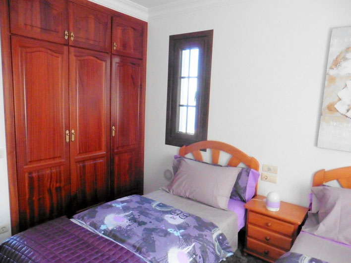 2. Schlafzimmer