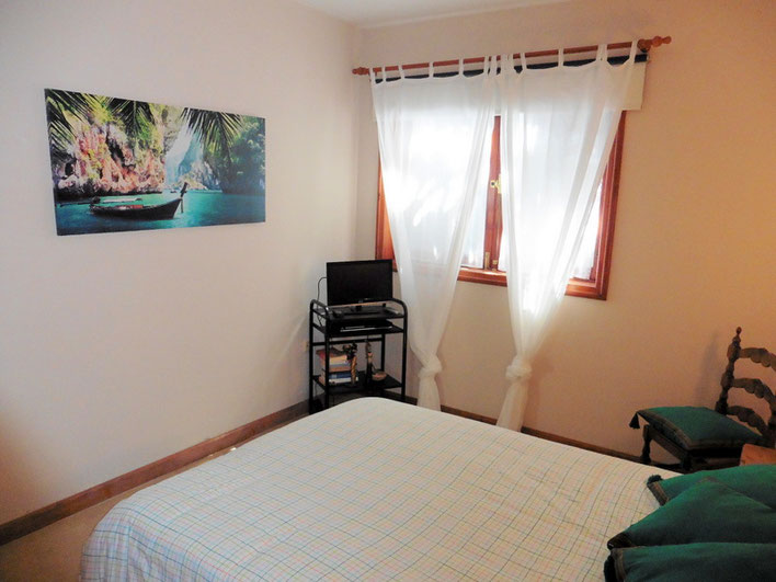 2. Schlafzimmer