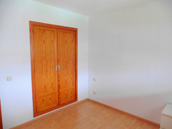 2. Schlafzimmer
