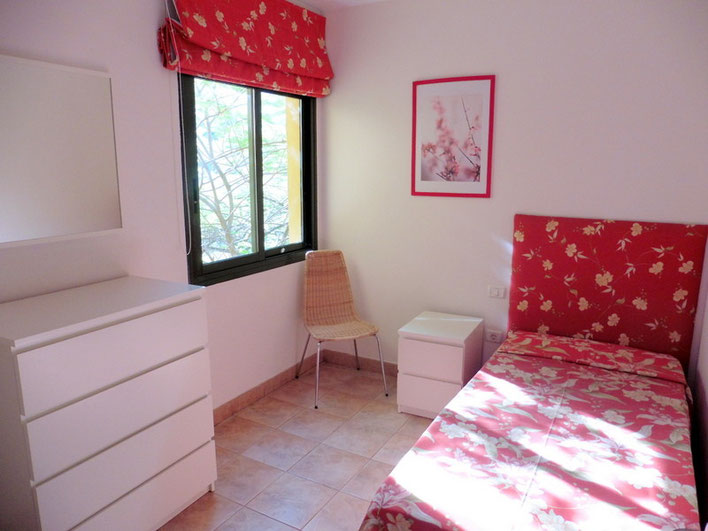 2. Schlafzimmer