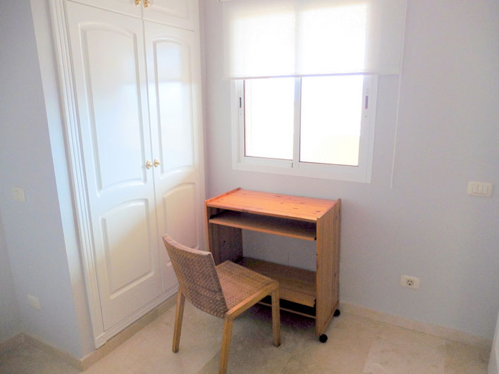 2. Schlafzimmer