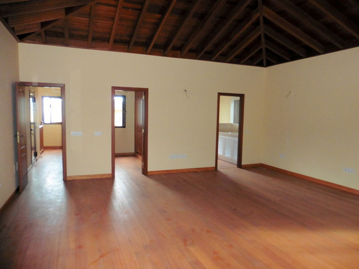 4. Schlafzimmer