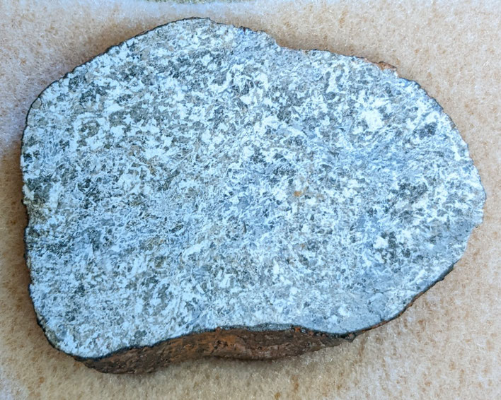 見る！?ミルビリリー隕石 標本 ミルビリリー隕石（Millbillillie）｜化石販売・鉱物販売の東京サイエンス