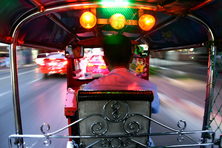 Tuk-Tuk Ein Abenteuer in Bangkok, Thailand Bangkok, Thailand, Nacht, Tuk Tuk, Taxi, Strasse, , Fotografie, Photography, Reise, Russelsheim am Main, Rüsselsheim, Hessen, Fotograf, Tagesbuch, Asien