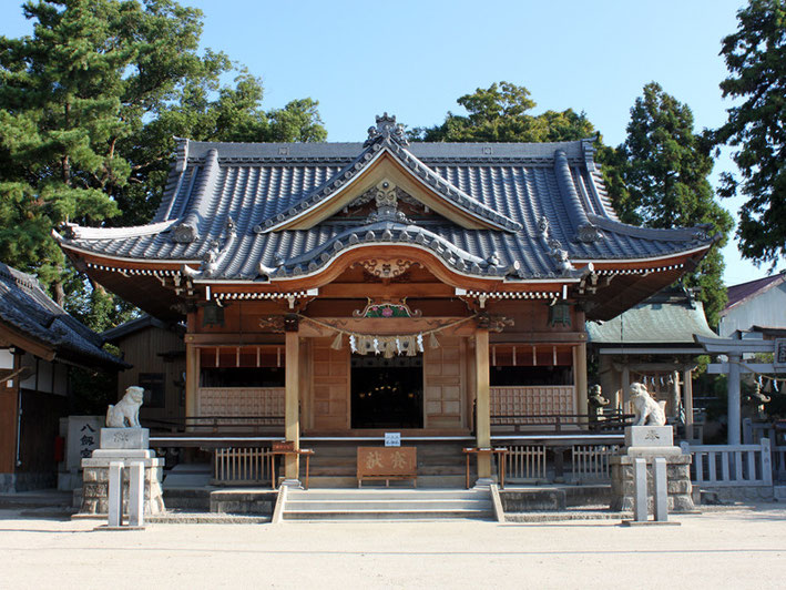 八剱神社本殿