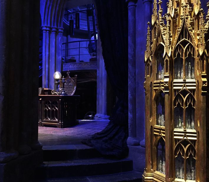 image: nina luca, warner bros london, warner bros studios, harry potter, hogwarts, hogwarts express, harry potter london, harry potter studios, london warner bros