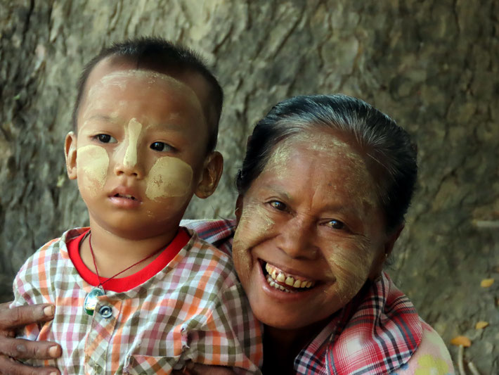 freundliche Bewohner von A Myint