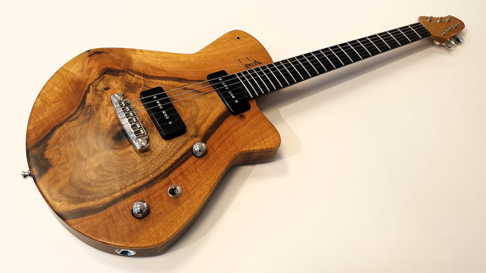 WALNUT/WALNUT/EBONY/SCHALLER/LOLLAR P90