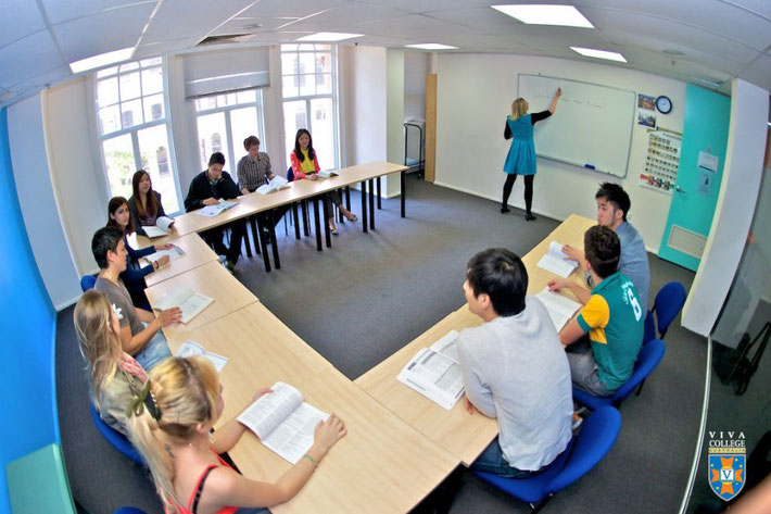 Viva College 一般英語コース(Focus English)授業風景