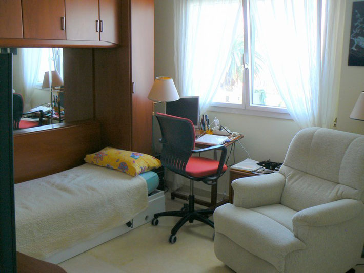 2. Schlafzimmer