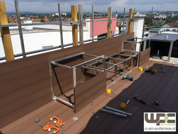 WPC Aluminium Unterkonstruktion Sitzbank Sichtschutz Dachterrasse mit Terassendielen WPC Bambus BPC Dielen mit Alu UK
