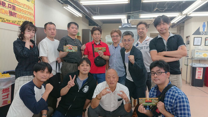最強戦2018年中国地区代表決定戦出場がちまーメンバー(下段右2が吉野さん、上段左2がずぎくん)