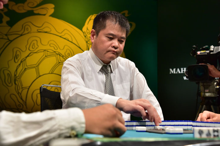 全国アマチュア最強位の称号を手にした野間さん。