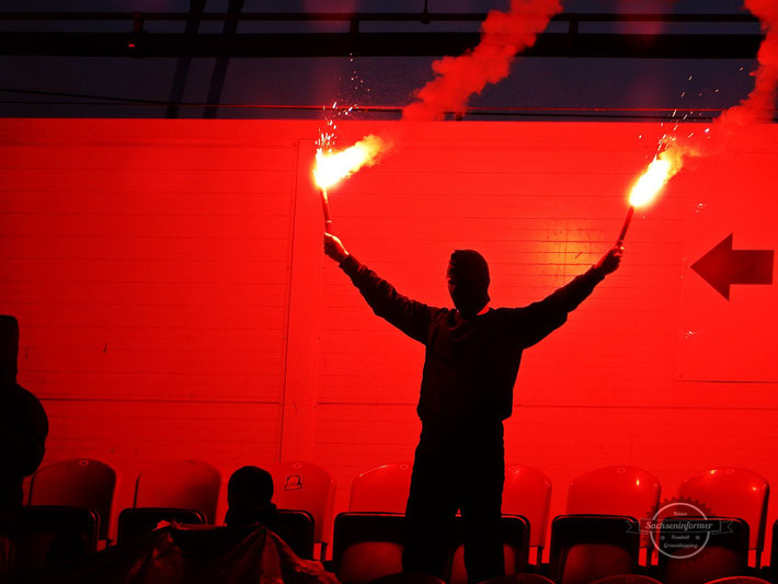 Pyro Ultras MKS Zaglebie Lubin vs. MKS Pogon Szczeczin - Stadion Zaglebia Lubin