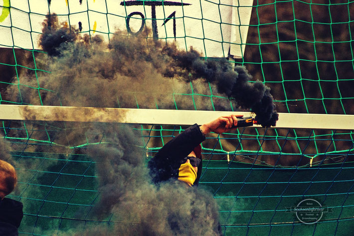 Thonberger SC 1931 II vs. FC Lausitz Hoyerswerda II Pyro Ultras