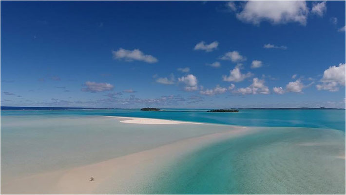 http://www.cookislands.travel/