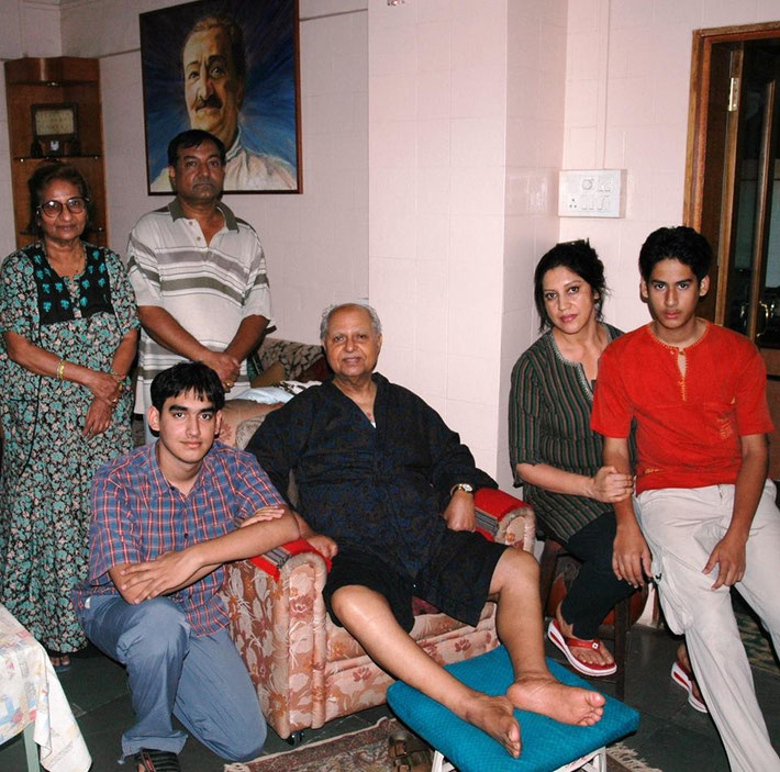 ( L-R ) Rama Kalchuri, Mehernath Kalchuri, Bhau and Jatin Kalchuri......