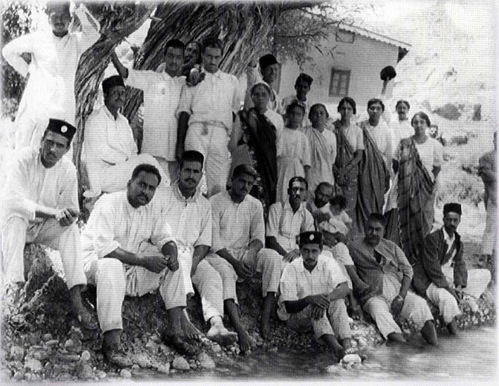 21st June,1923 - Mt. Urak, Quetta ( then British W. India ) ; Gulmai wearing dark sari amoungst Baba's men mandali. Courtesy of Glow Int. magazine -Fall 2018.