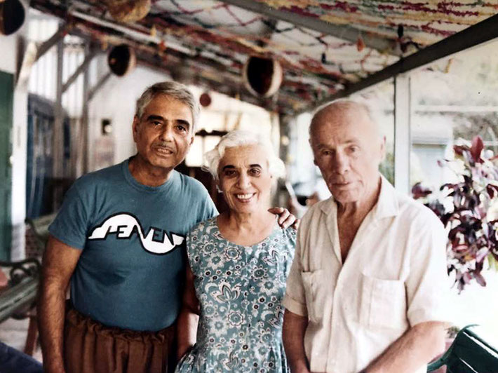 Mid-1970s - Goher with Eruch Jessawala ( left ) & Francis Brabazon ( right ) at Meherazad, India.