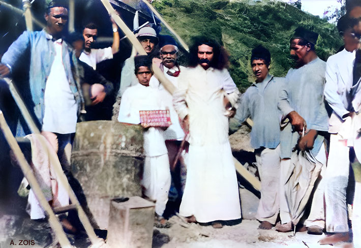 1926 : Lonavla or Meherabad. Meher Baba with his men a some boys. Image rendition by Anthony Zois.