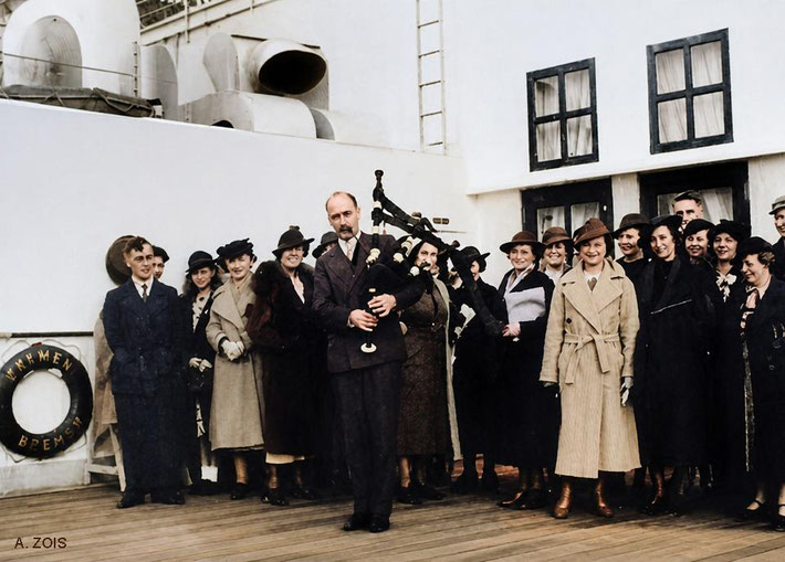 1932 : People on board the SS Bremen before departure at Southampton, UK. Kenneth Ross playing the bagpipes. Image rendition by Anthony Zois. BP