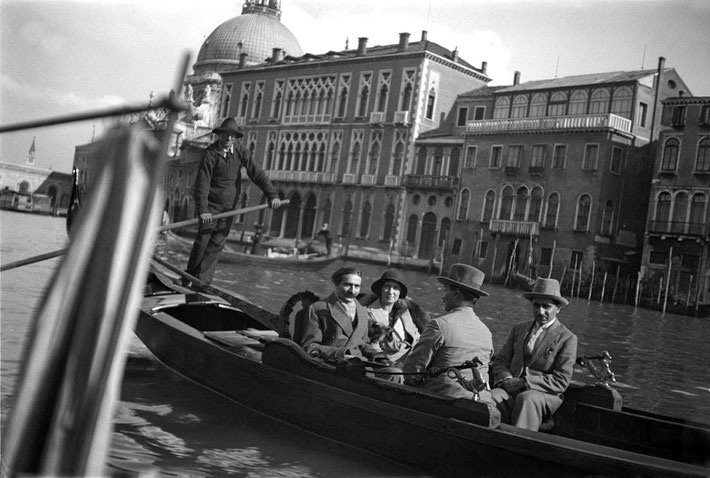 MSI Collection : Venice, Italy - Enid is seated next to Baba, Kaka Baria & Adi K Irani also seated