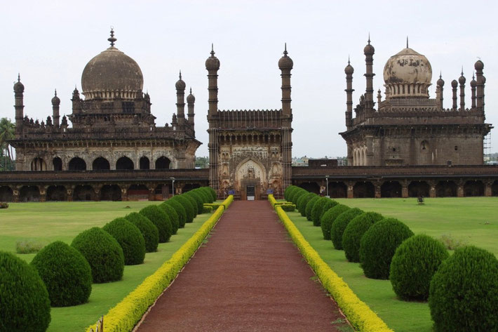 Ibrahim Rauza, Bijapur, India