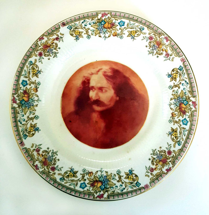 Ceramic plate : Courtesy of Rachel & Theus Malmberg
