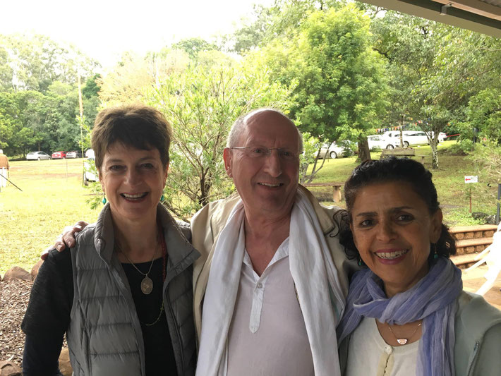 Bill with Susan Fowler ( L ) & Michaela Fowler ( R ).
